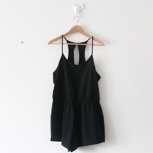 Victoria's Secret Pants - NWOT Victoria’s Secret Victoria Sport Romper